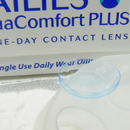 jednodenn kontaktn oky Dailies AquaComfort Plus Multifocal - detail oky na blistru